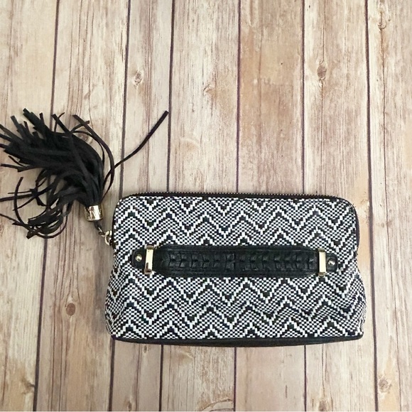 Sam & Libby Black and White Zigzag Clutch - Picture 3 of 7